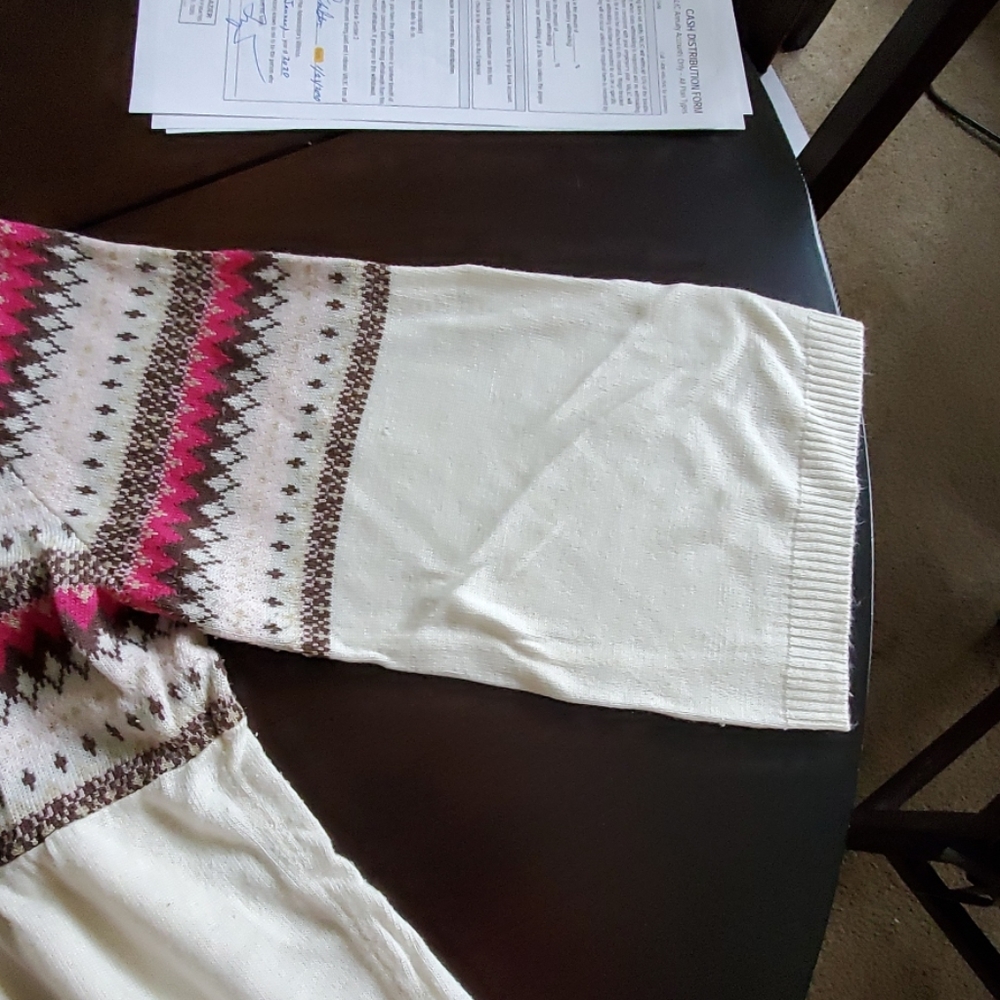 Sweater - Picture 4 of 4